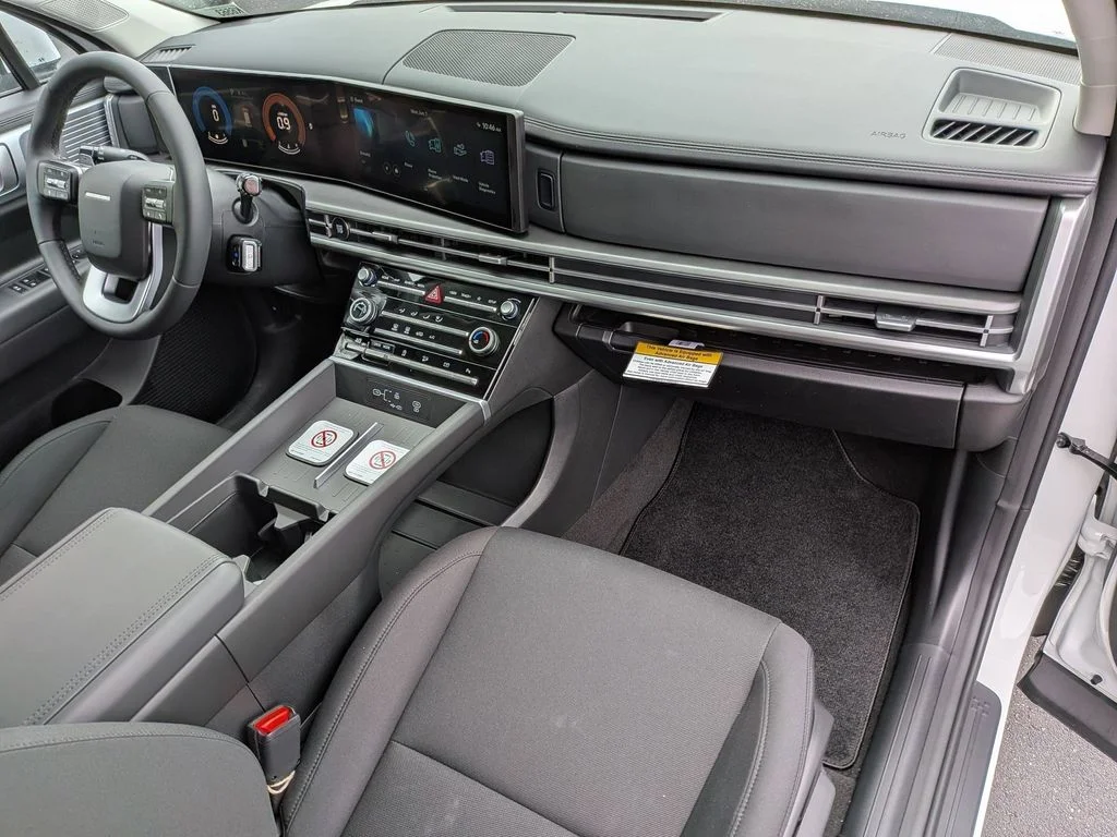 New 2026 White Hyundai SE image 32