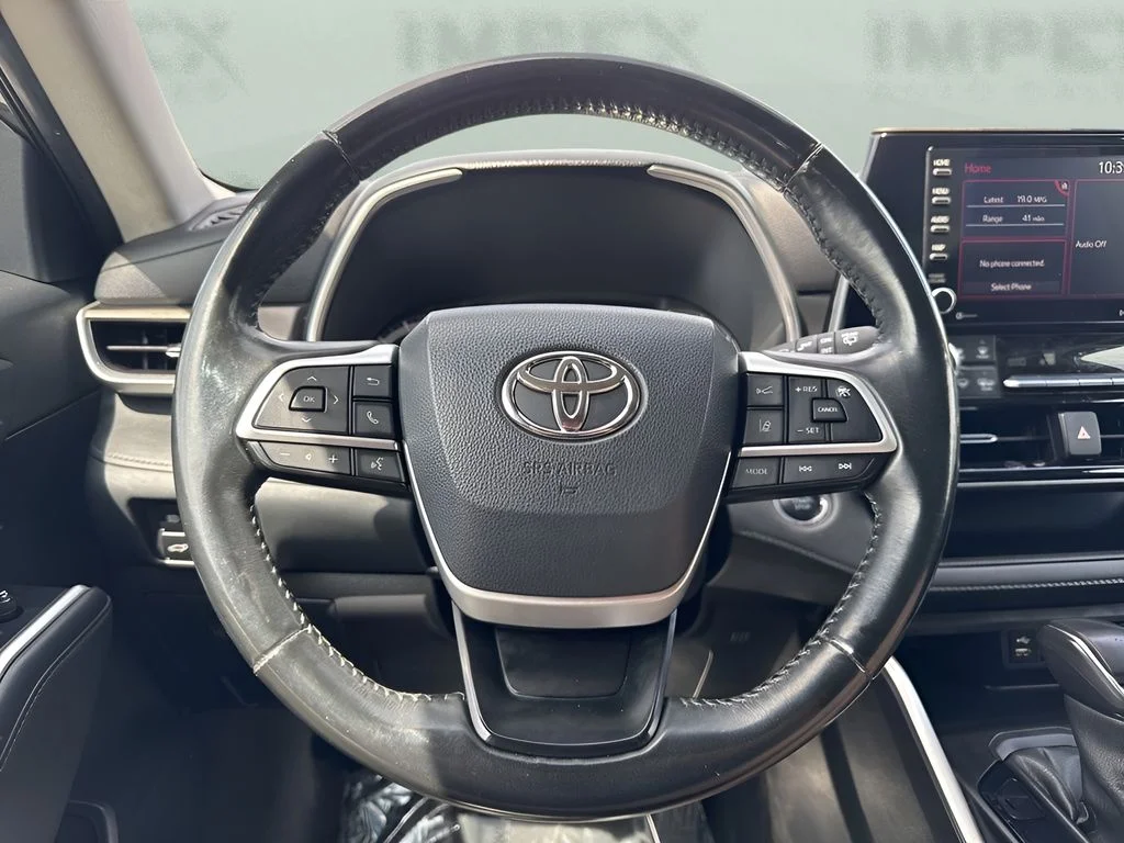 Used 2022 Gray Toyota XLE image 14