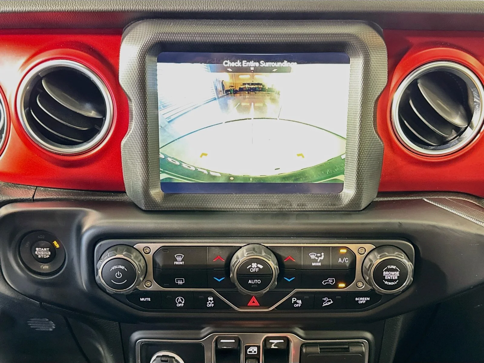 Used 2020 Sting-Gray Clearcoat Jeep Rubicon image 18