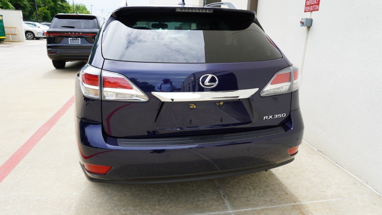 Used 2015 Blue Lexus  image 5