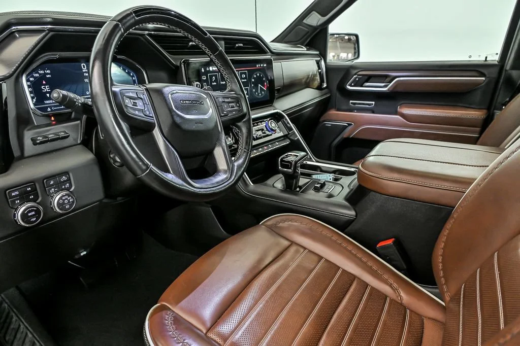 Used 2025 Sterling Metallic GMC Denali Ultimate image 12