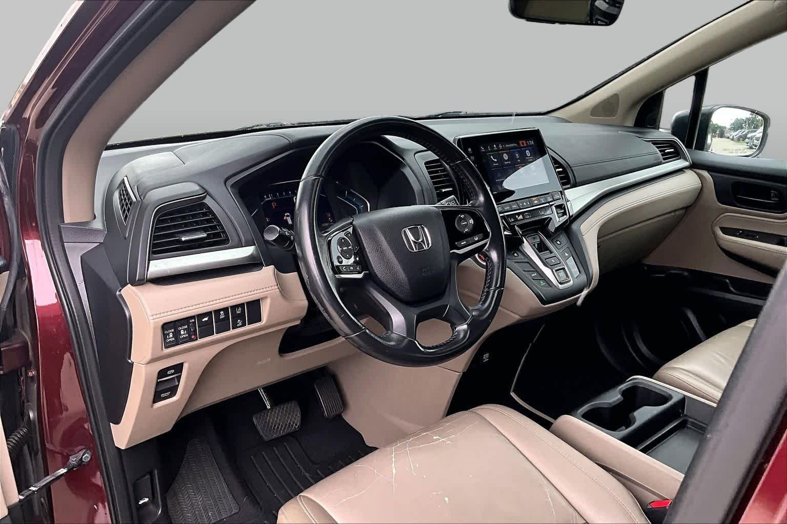 Used 2018 Deep Scarlet Pearl Honda EX-L image 16