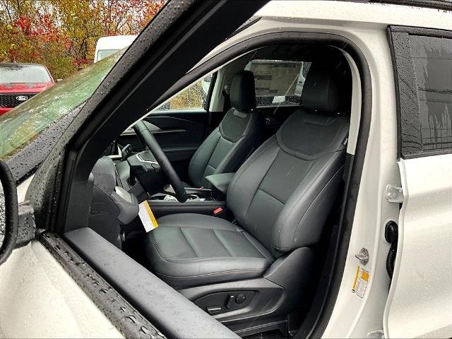 New 2026 Star White Metallic Tri-Coat Ford Active image 23