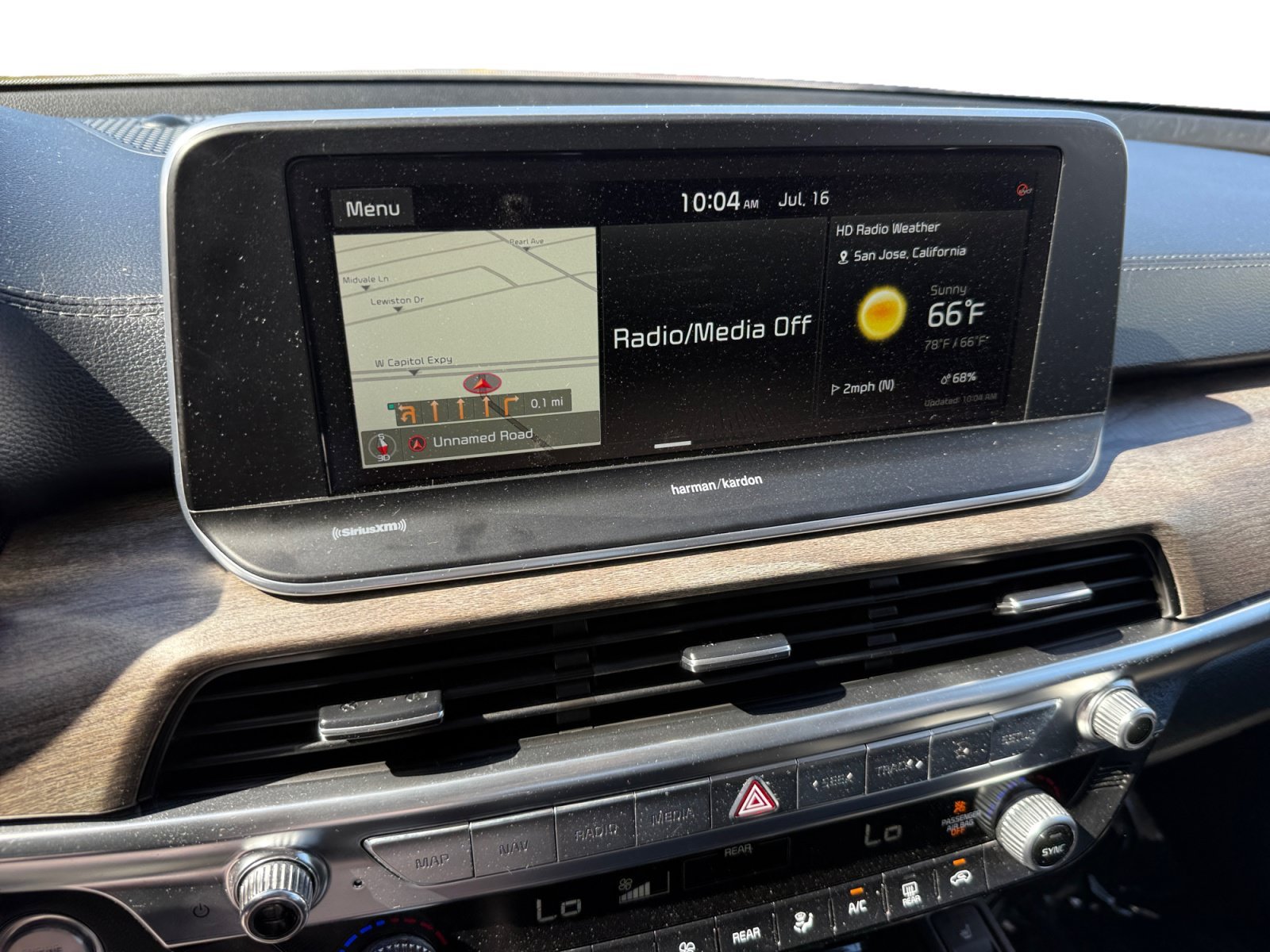 Used 2020 Snow White Pearl Kia SX image 12