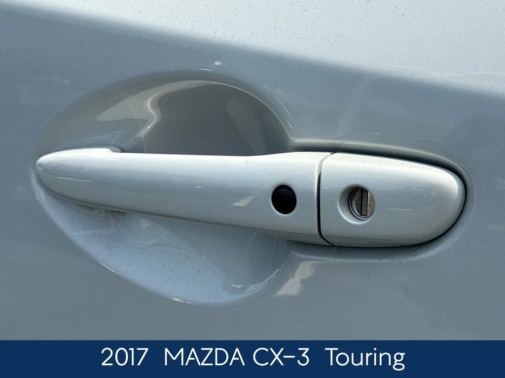Used 2017 White Mazda Touring image 14