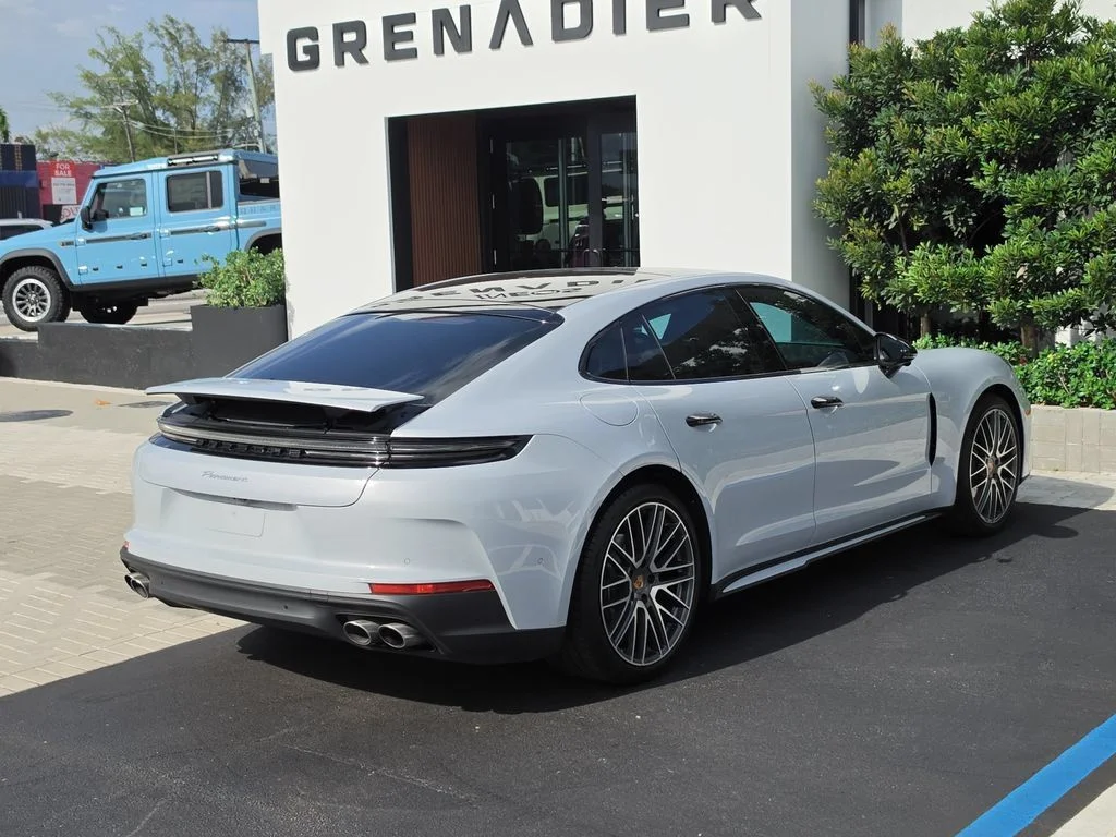 Used 2024 White Porsche 4 image 4