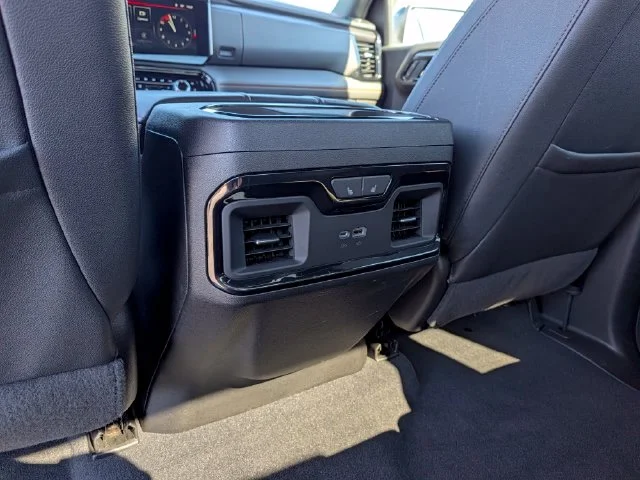 Used 2023 White GMC AT4 image 22