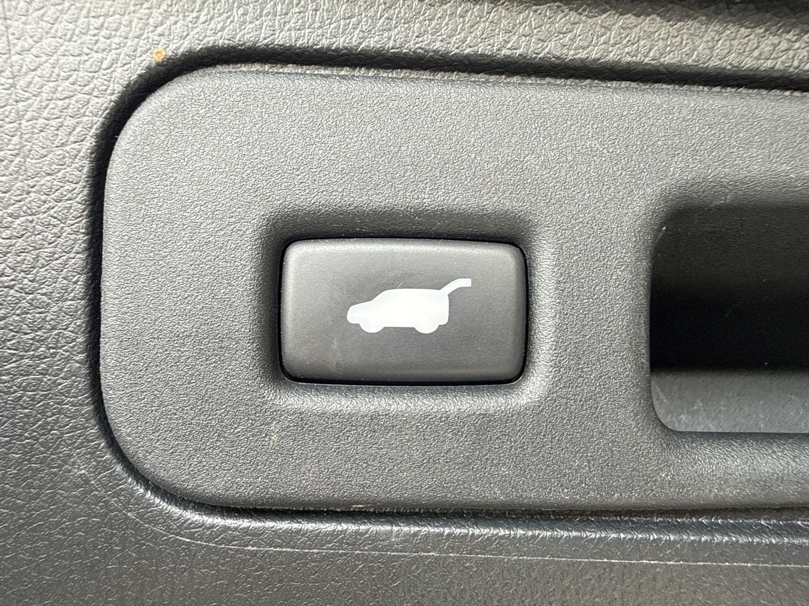 Used 2022 Crystal Black Pearl Honda TrailSport image 8