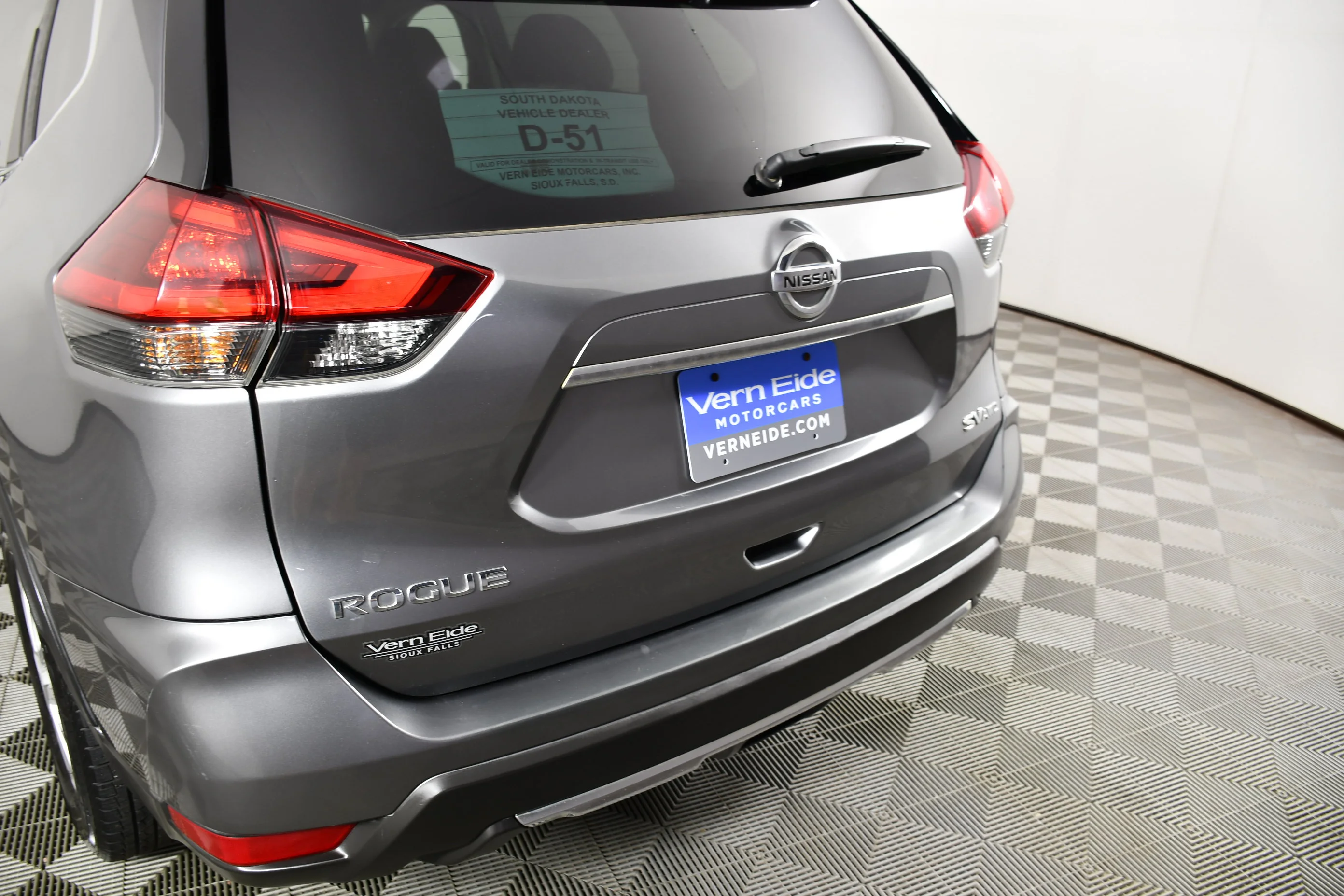 Used 2018 Gun Metallic Nissan SV image 15