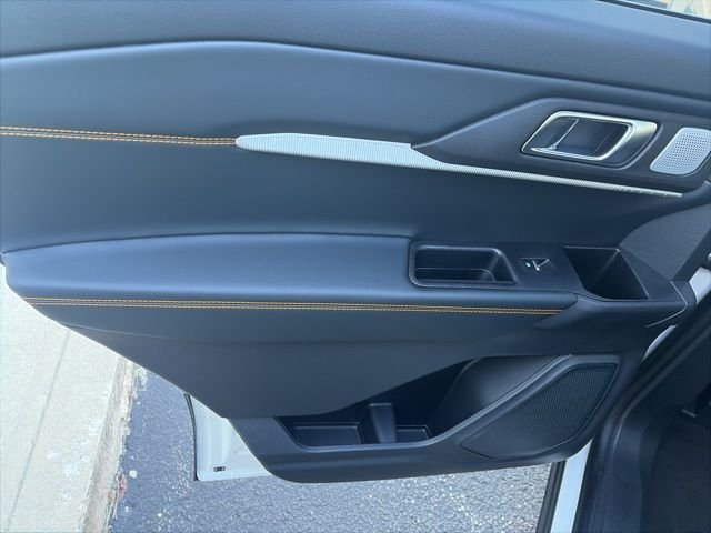 New 2026 Star White Metallic Tri-Coat Ford Tremor® image 15