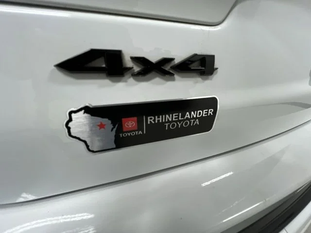Used 2023 White Jeep Summit image 34
