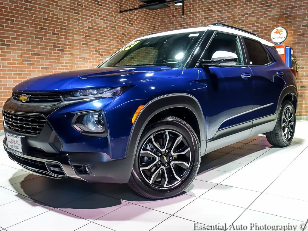 Used 2023 BLUE GLOW METALLIC Chevrolet ACTIV image 2