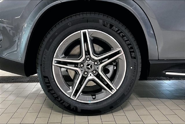 New 2026 Selenite Grey Metallic Mercedes-Benz GLE 450 image 49