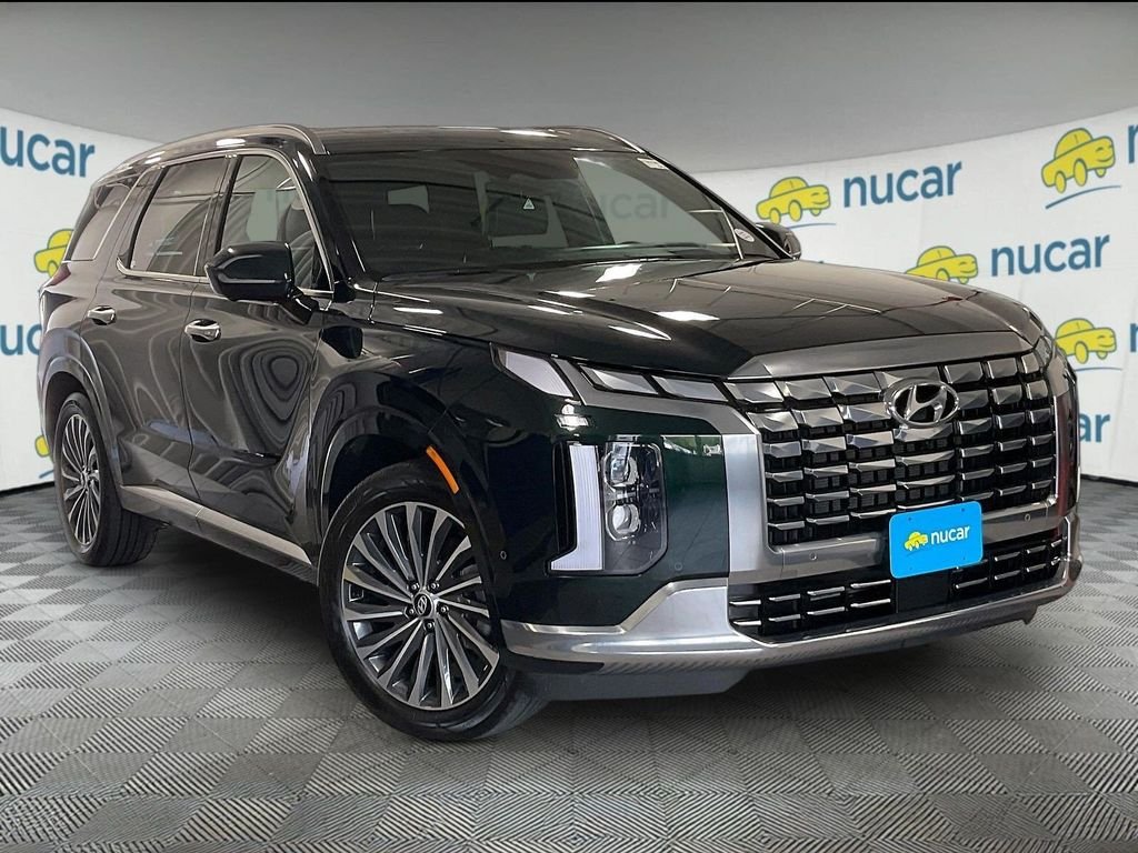 Used 2025 Green Hyundai Calligraphy image 1