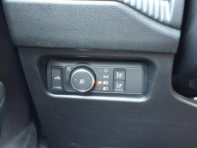 Used 2025 White Ford XLT image 26