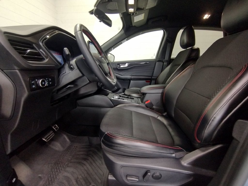 Used 2024 Vapor Blue Ford ST-Line Select image 33
