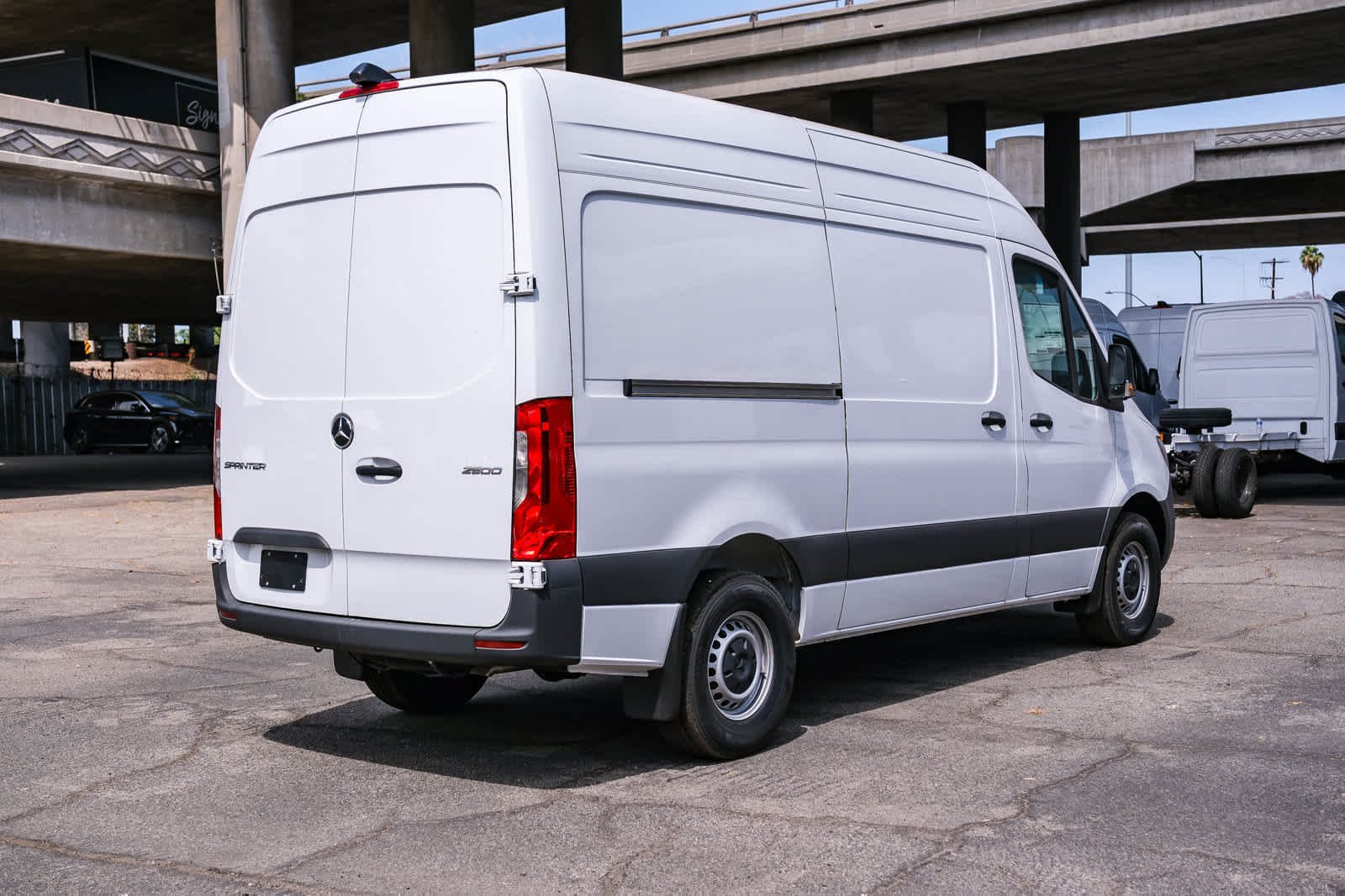 New 2025 Arctic+White Mercedes-Benz Cargo 144WB High Roof RWD 2.0L I4 Diesel Turbo SO image 21