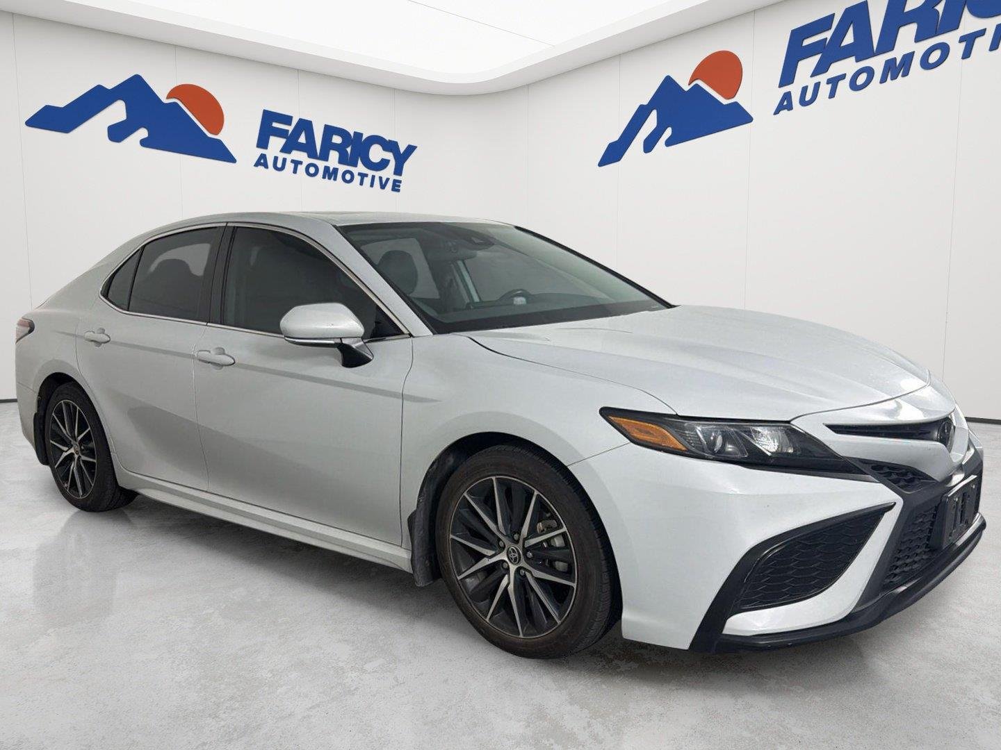Used 2023 Ice Edge Toyota SE image 15