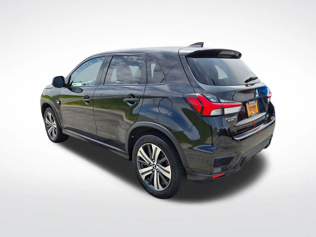 Used 2020 Black Mitsubishi 2.0 ES image 6