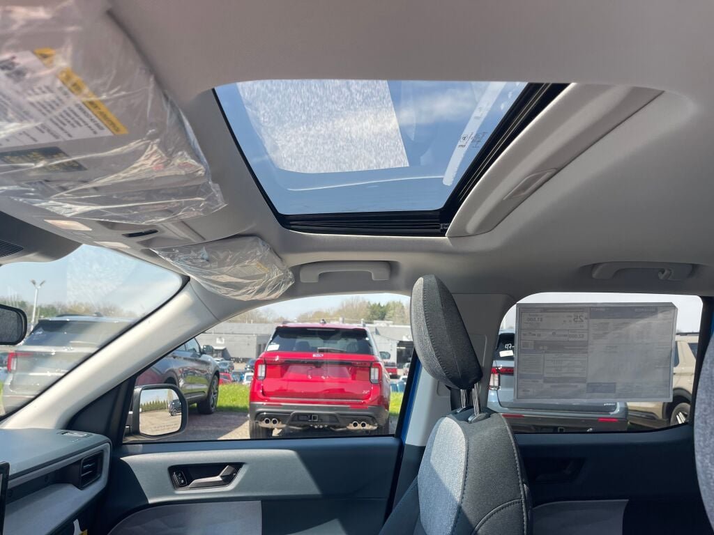 New 2026 E7/Blue Ford XLT image 10