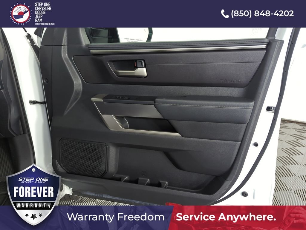 Used 2025 White Toyota SR5 image 31