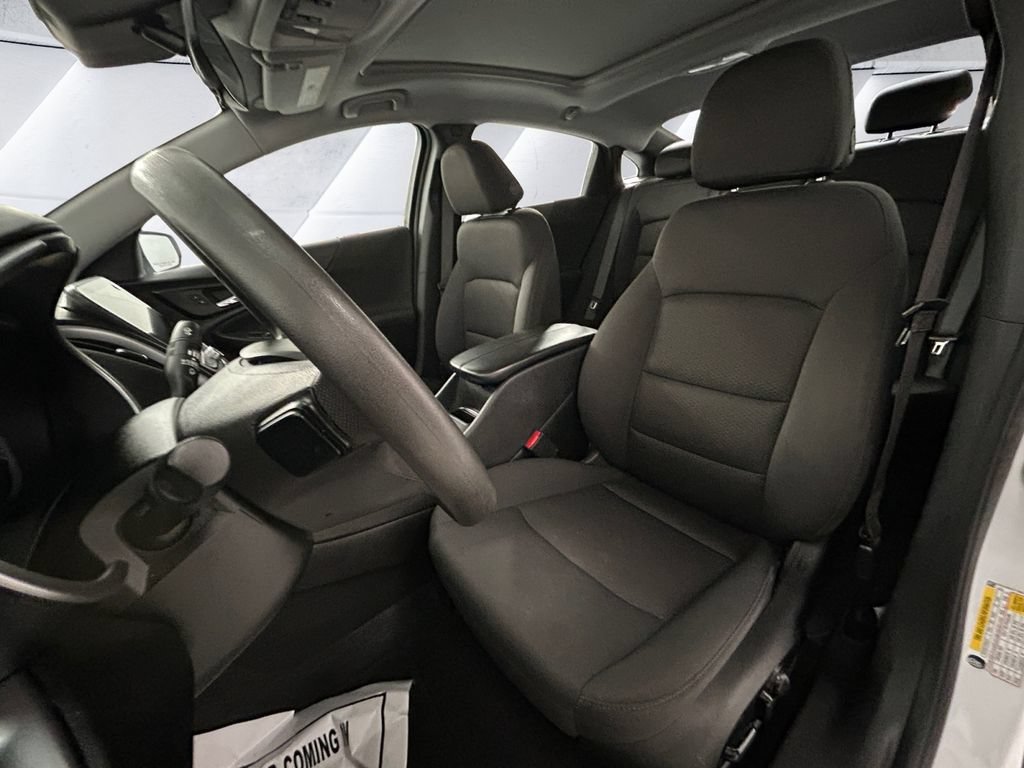 Used 2024 Summit White Chevrolet 1LT image 8