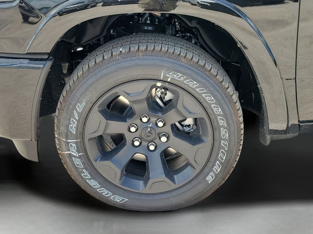 New 2026 Diamond Black Crystal Pearl-Coat Exterior Paint RAM Big Horn/Lone Star image 35
