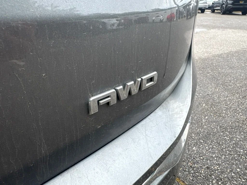 Used 2019 Gray GMC Denali image 10
