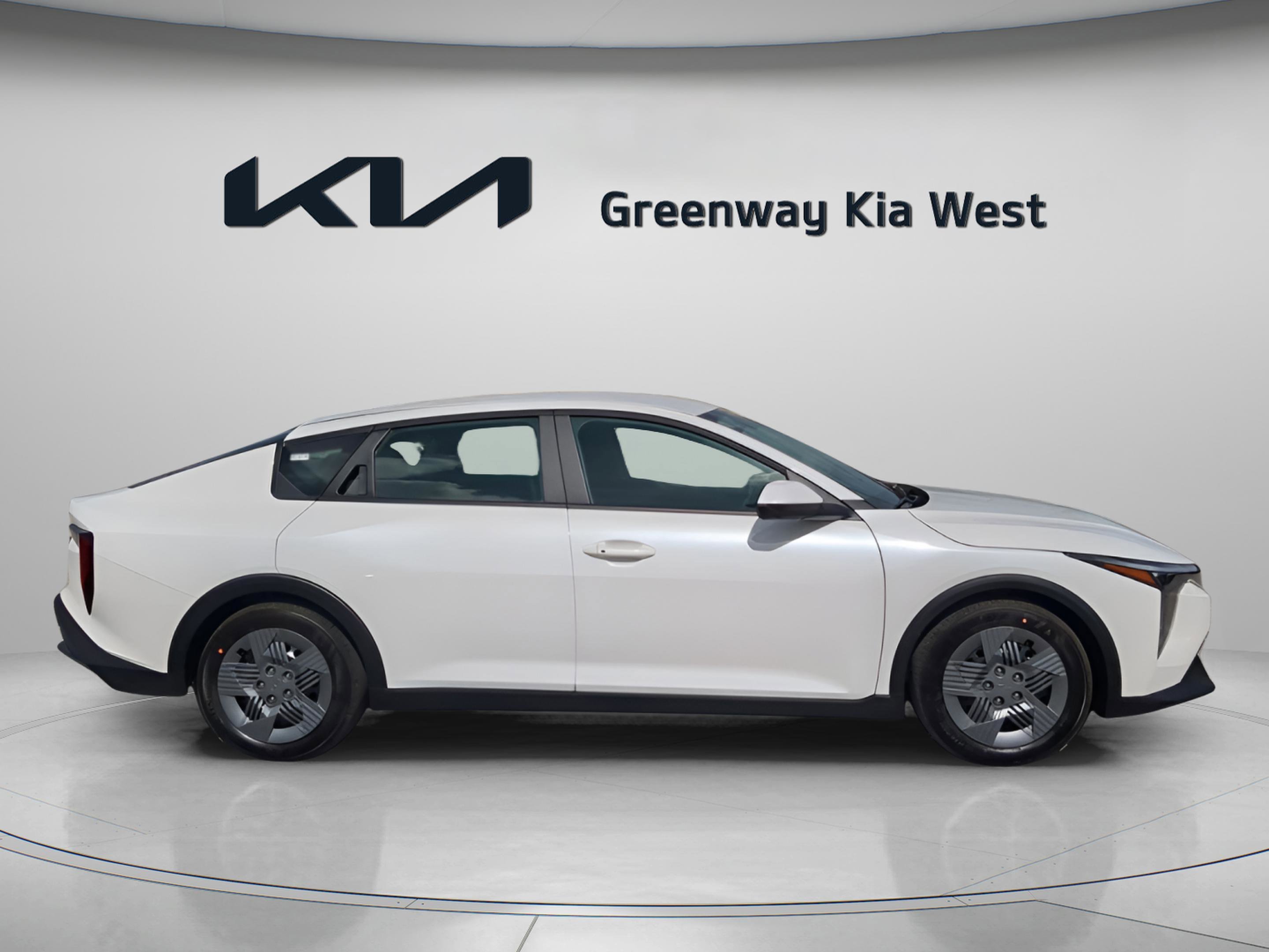 New 2026 Snow White Pearl Kia LX image 8