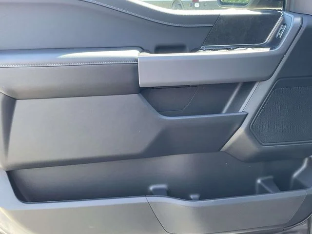 New 2026 Carbonized Gray Metallic Ford XLT image 14