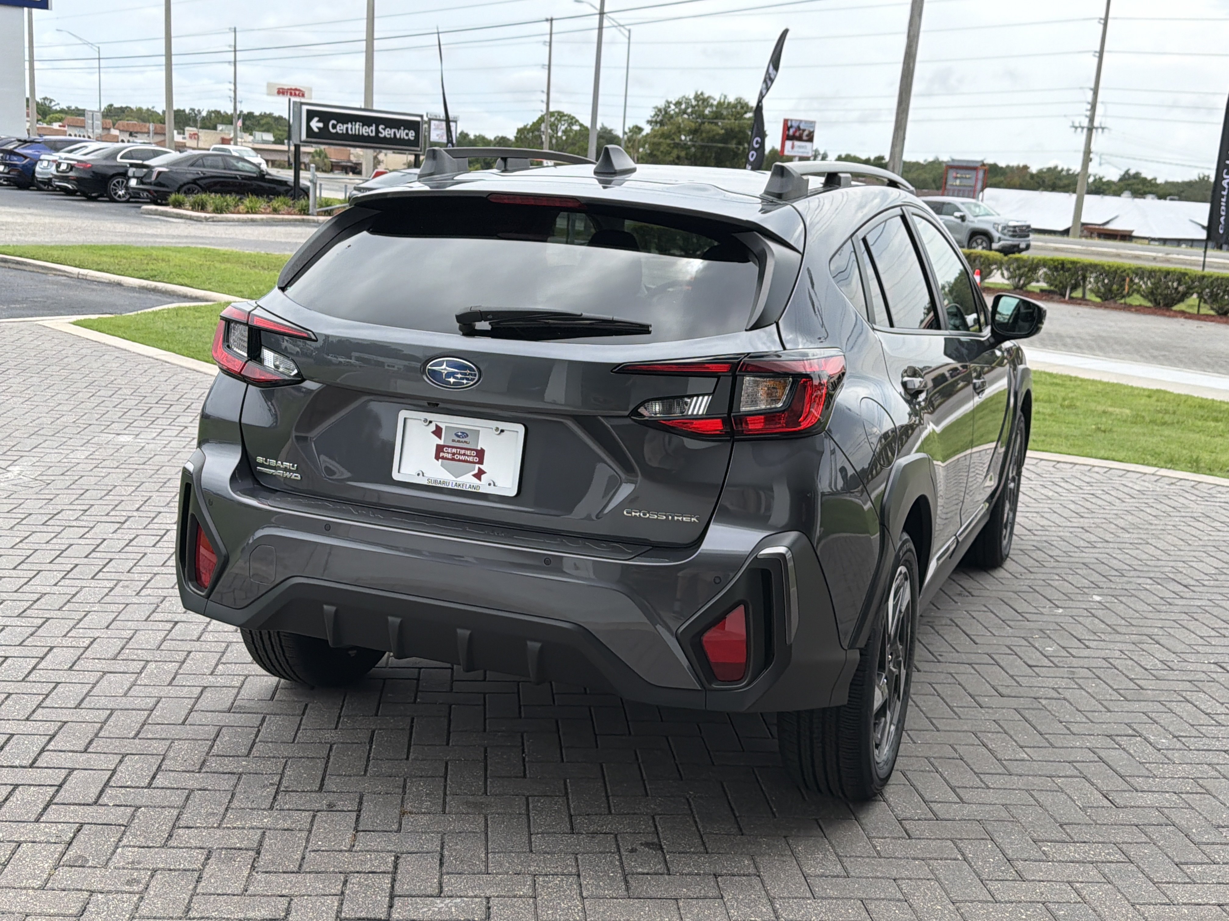 Certified Used 2025 Magnetite Gray Metallic/Crystal Black Silica Subaru Limited image 6