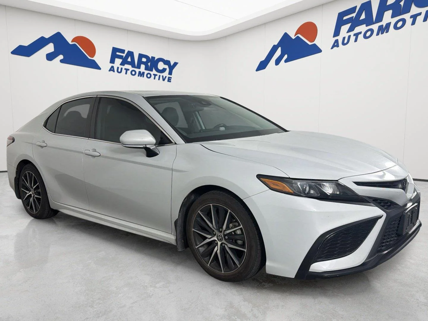 Used 2023 Ice Edge Toyota SE image 15