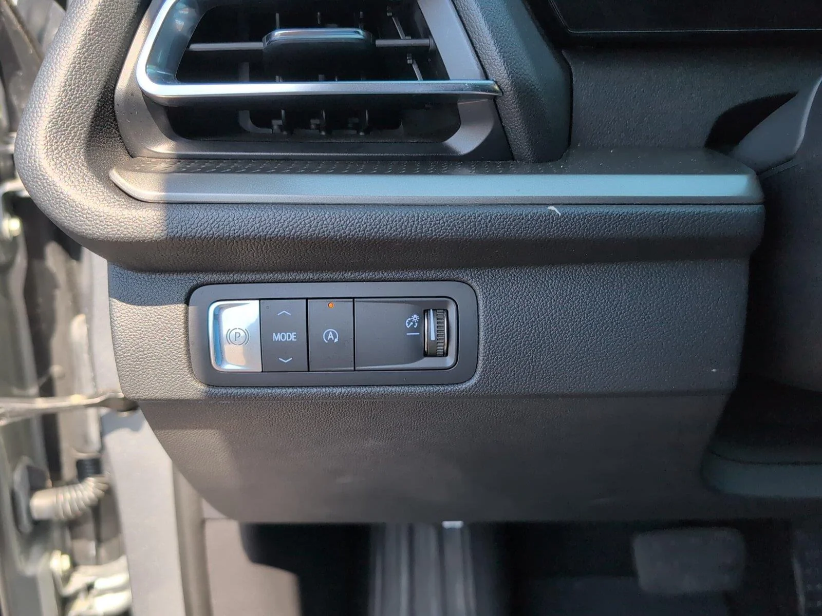 Used 2025 Sterling Gray Metallic Chevrolet LT image 28