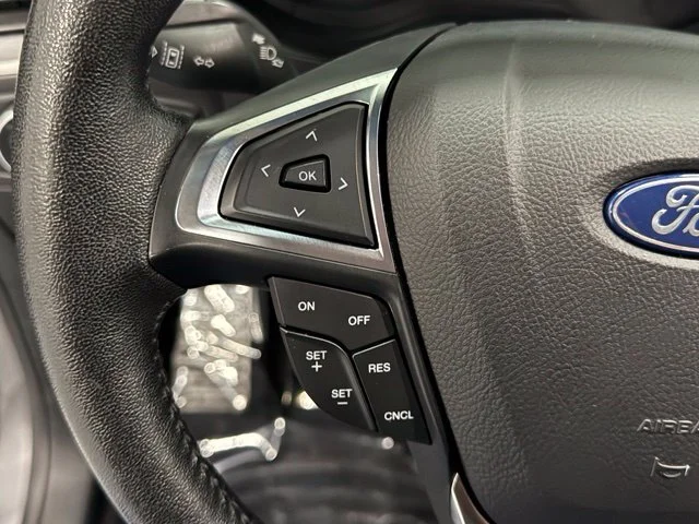 Used 2021 Gray Ford SEL image 16