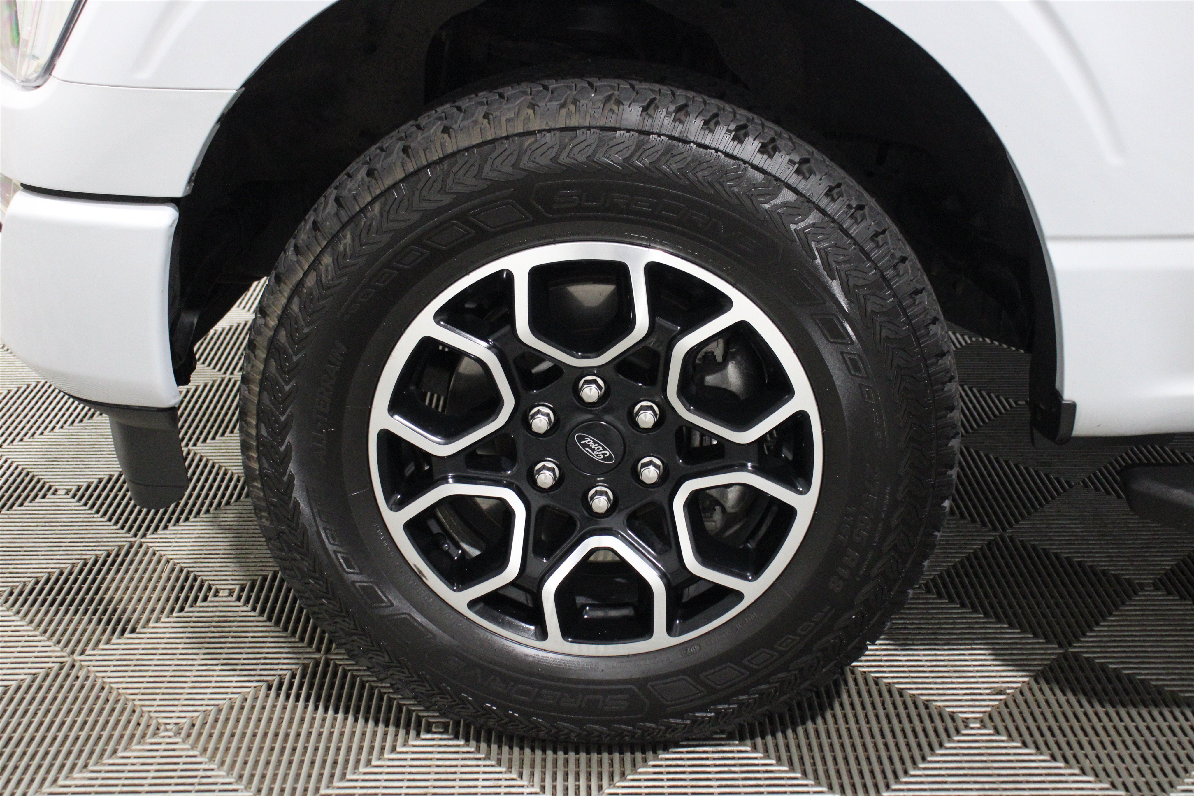 Used 2022 Space White Metallic Ford XLT image 38