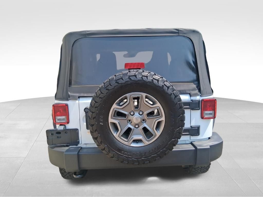 Used 2016 White Jeep Sport image 5