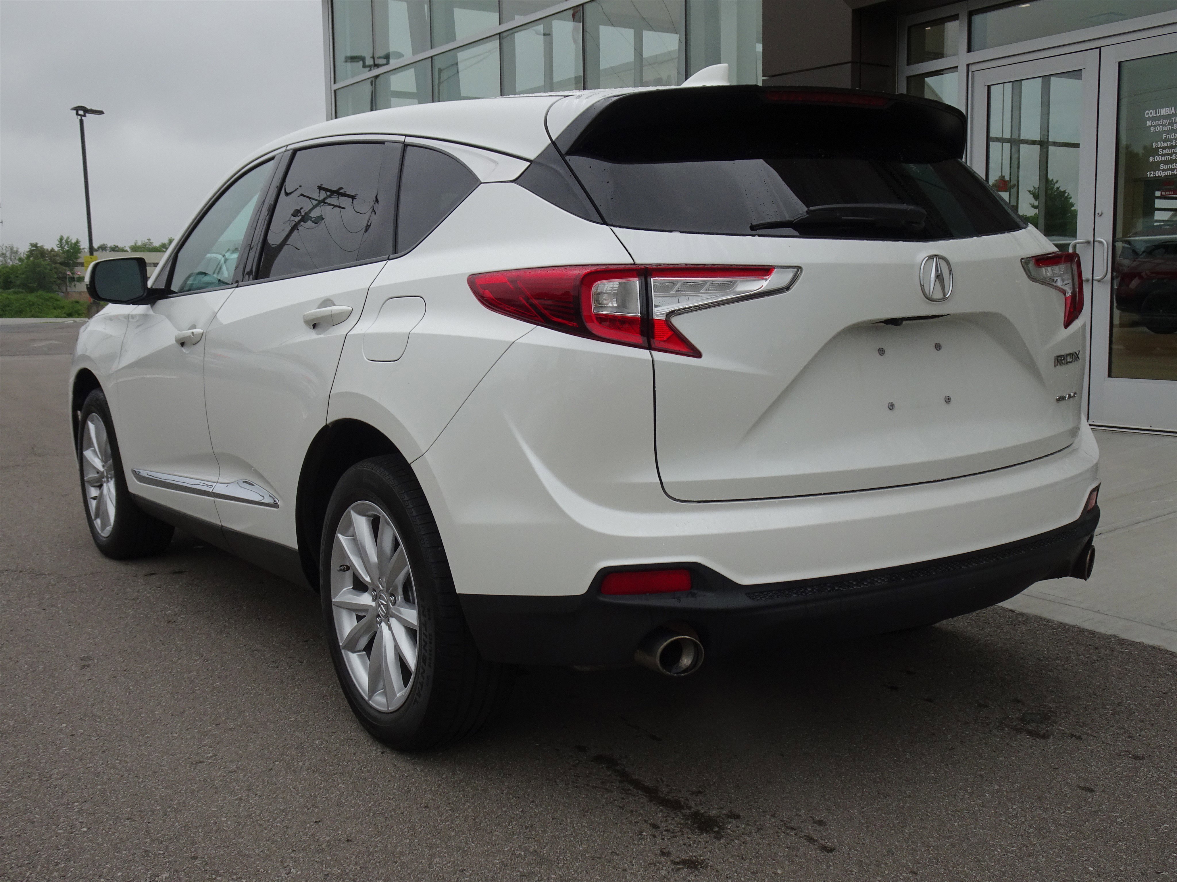 Used 2019 White Diamond Pearl Acura Base image 3
