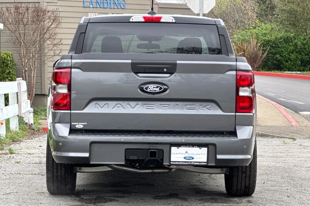 New 2026 Gray Metallic Ford Lobo™ image 5