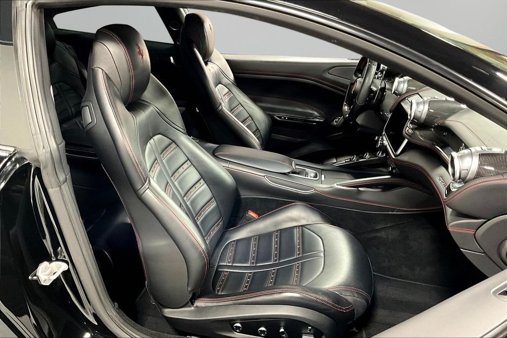Used 2018 Black Ferrari V12 image 27