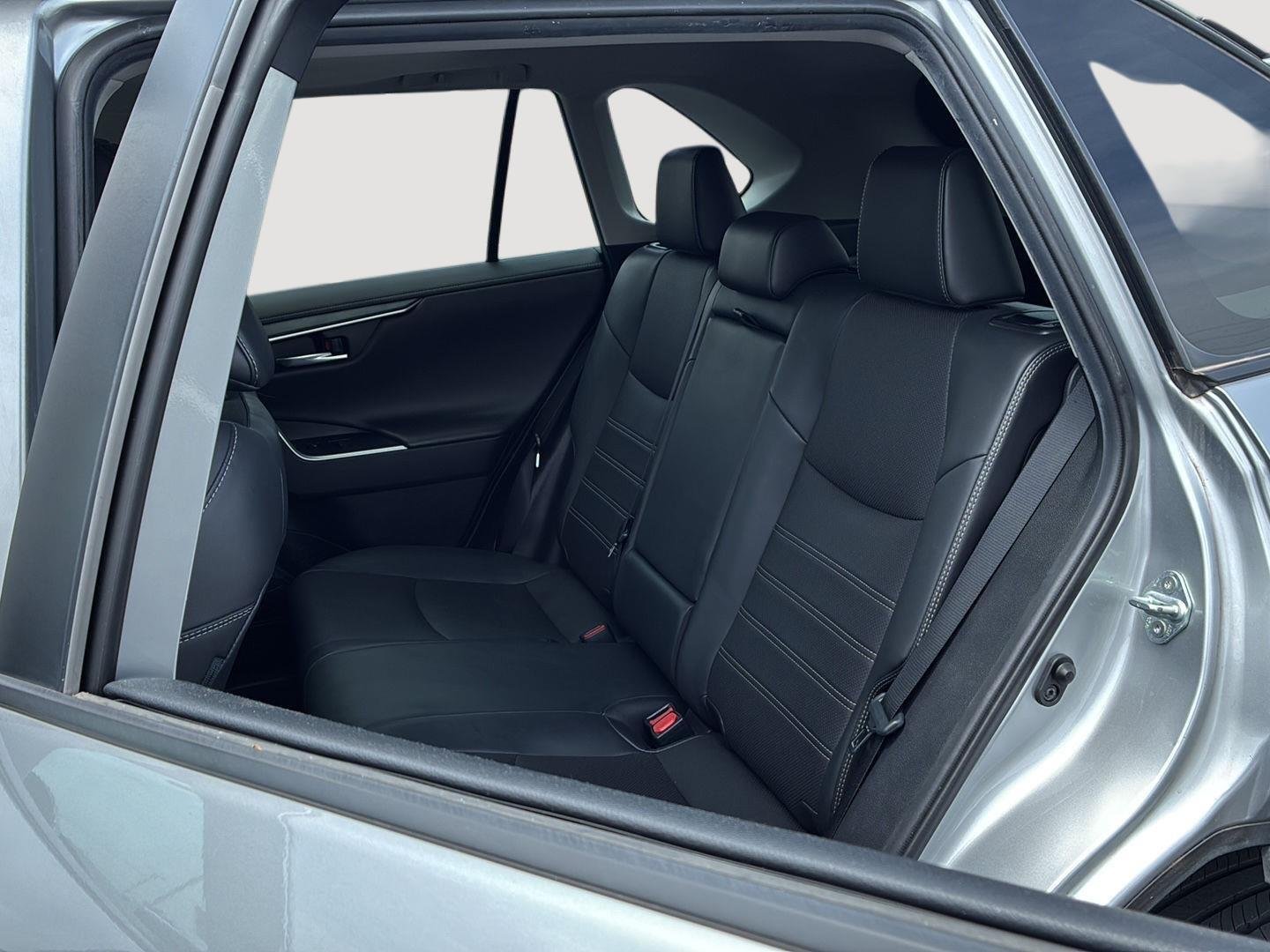 Used 2019 Silver Sky Metallic Toyota Limited image 5
