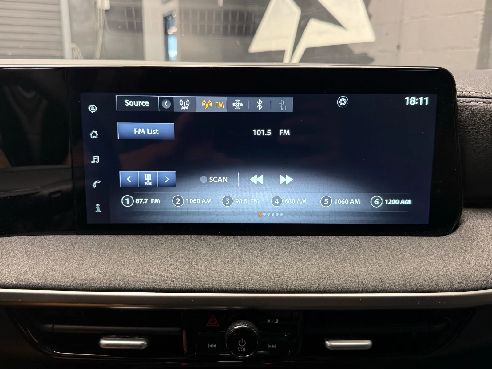 Used 2025 Fresh Powder (qm1) Nissan SV image 16