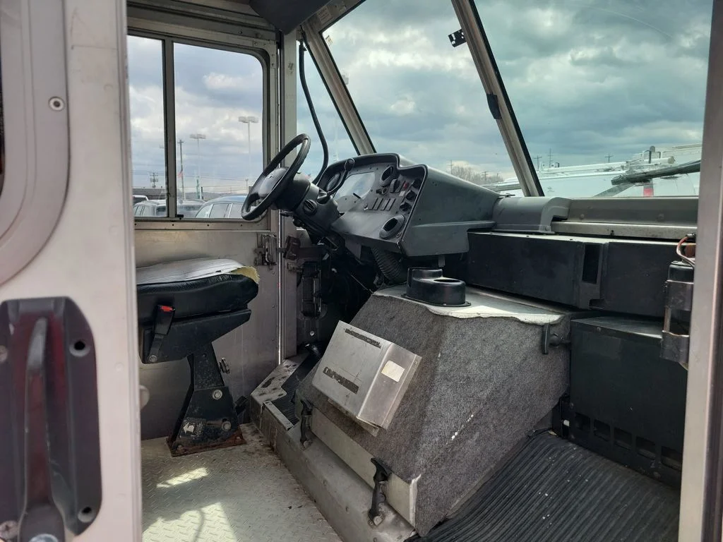 Used 2012  Ford Base image 12