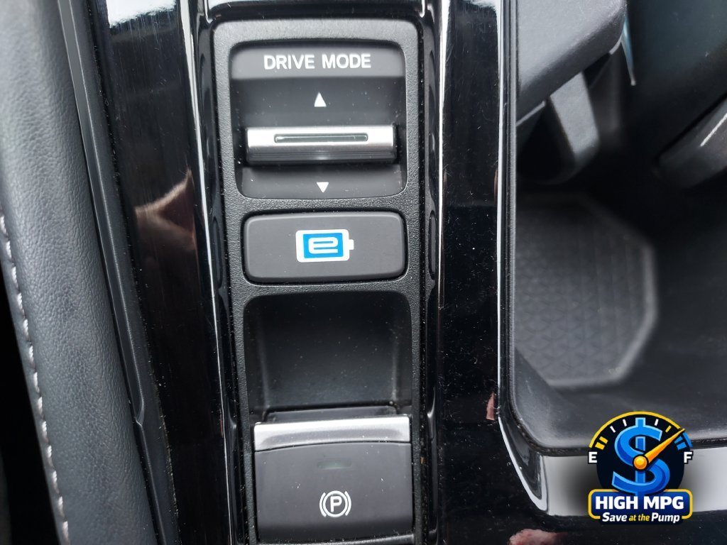 Used 2024 White Honda Touring image 9