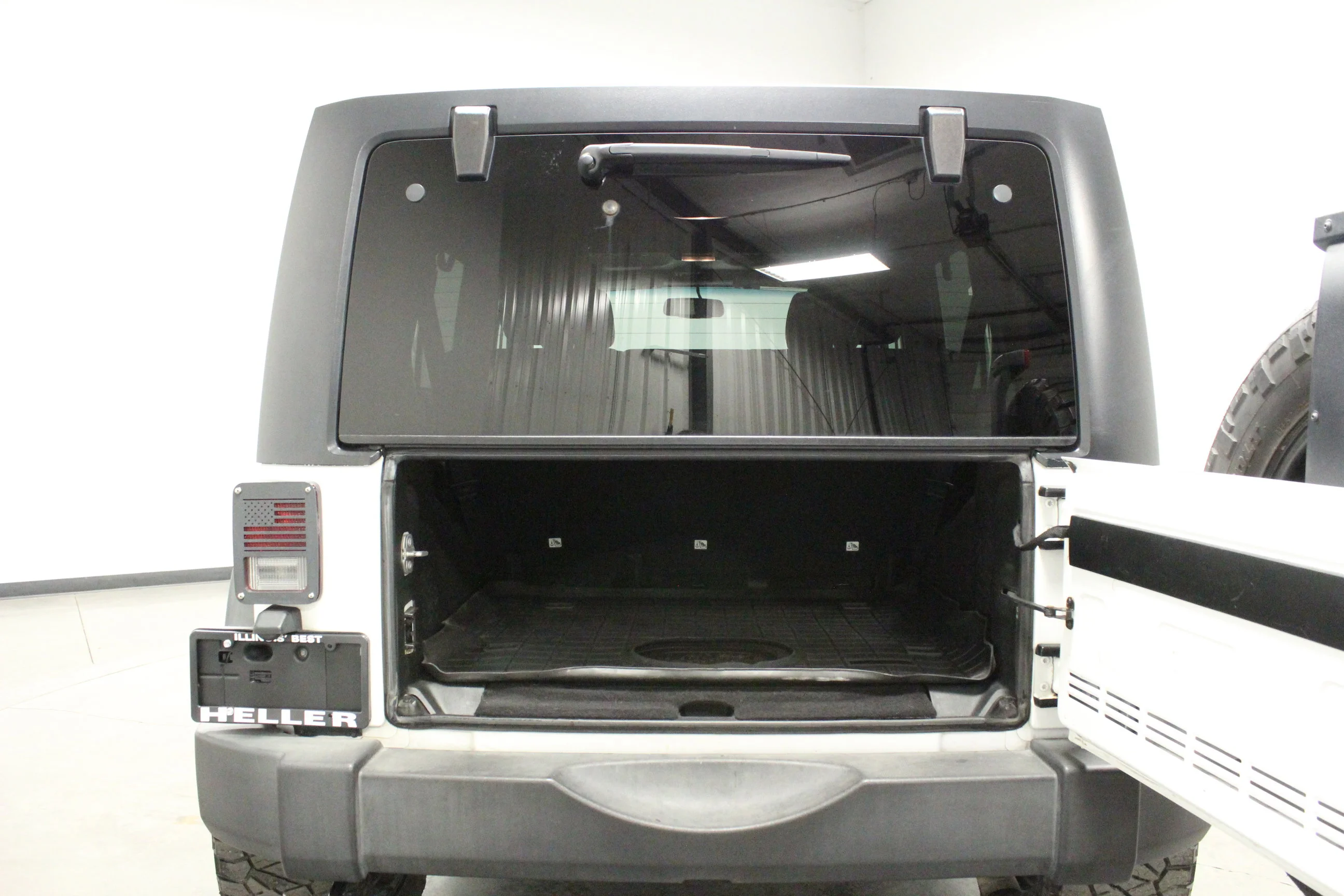 Used 2018 Bright White Clearcoat Jeep Sport image 15