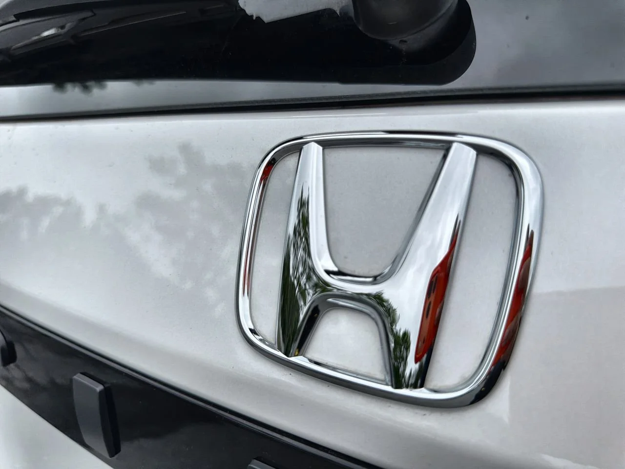 Used 2024 White Honda Elite image 26