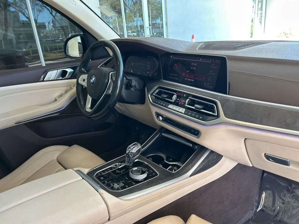 Used 2019 Black BMW xDrive40i image 23