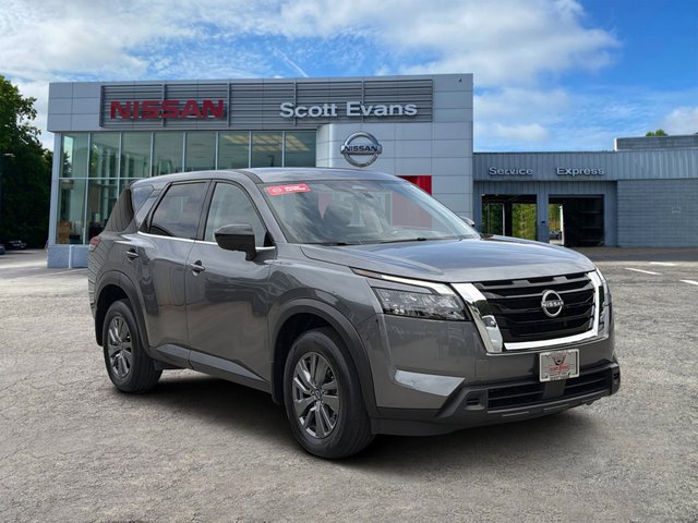 2025 Nissan Pathfinder S