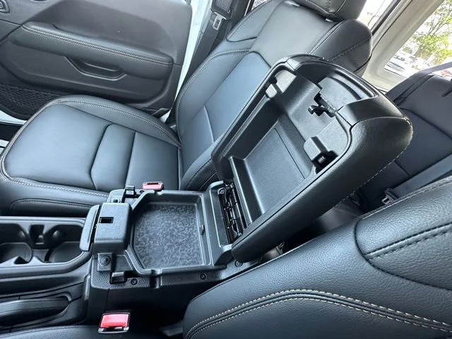 2025 Jeep Wrangler 4-Door Sahara - Photo 26