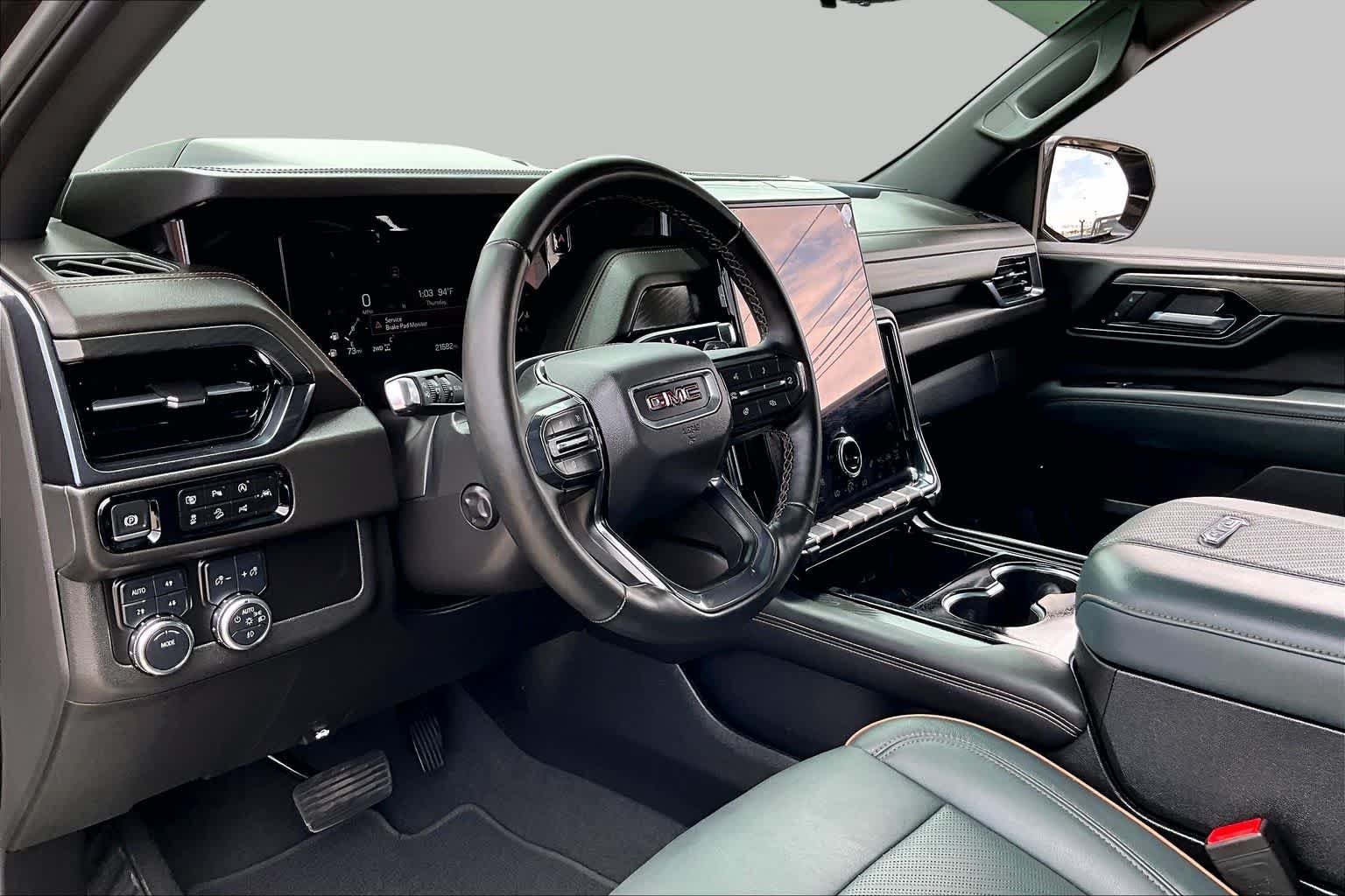 Used 2025 Onyx Black GMC AT4 image 18