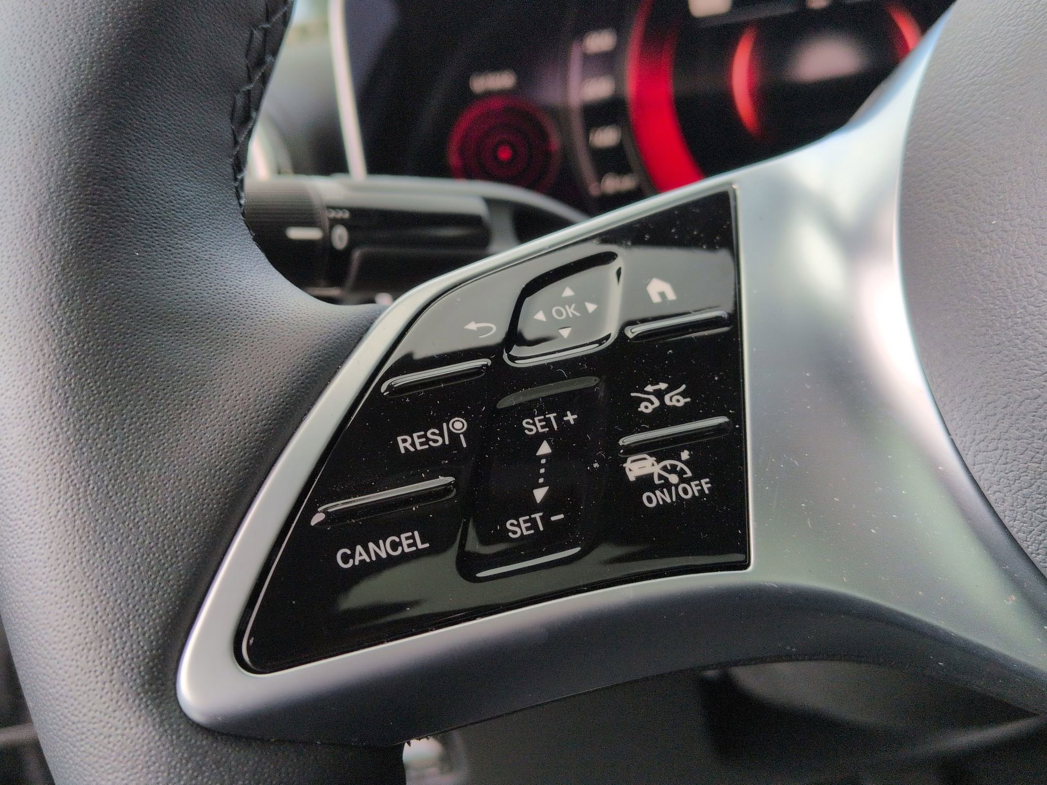 New 2026 MANUFAKTUR Alpine Grey Mercedes-Benz C 300 image 62